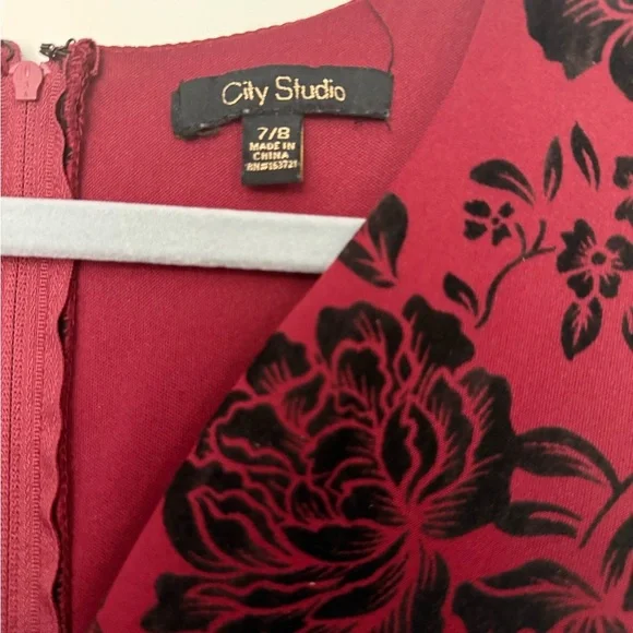 City Studios Women Red and Black Floral Flare Velvet Holiday Dress - Picture 5 of 7